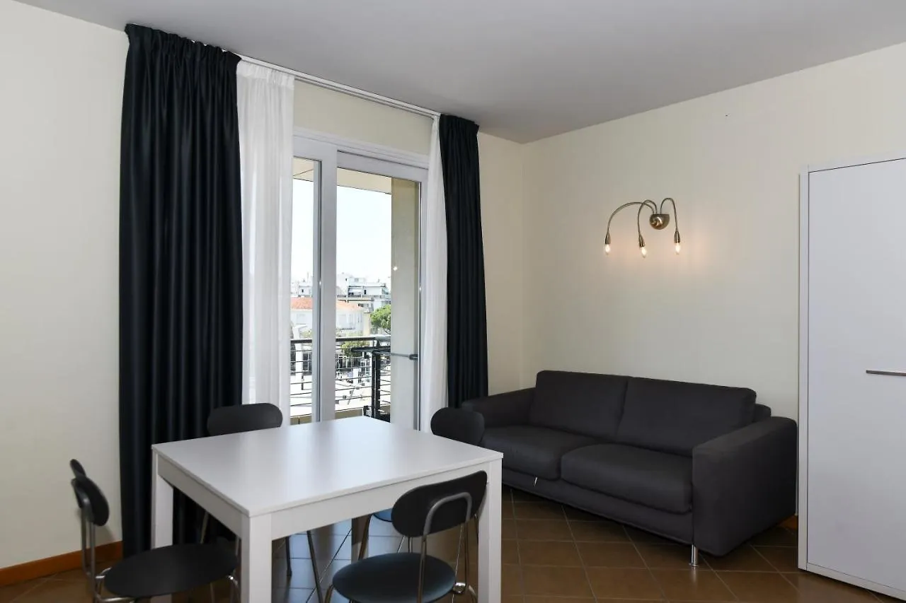 לידו די ג'סולו Hotel Eden 4*, לידו די ג'סולו איטליה