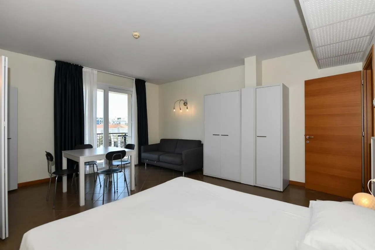 לידו די ג'סולו Hotel Eden 4*, לידו די ג'סולו