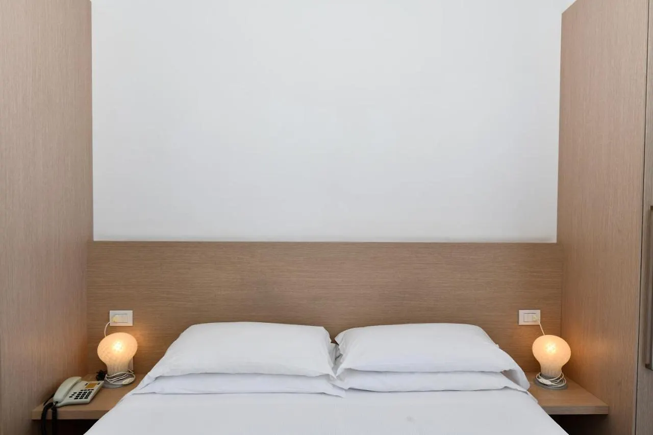 לידו די ג'סולו Hotel Eden