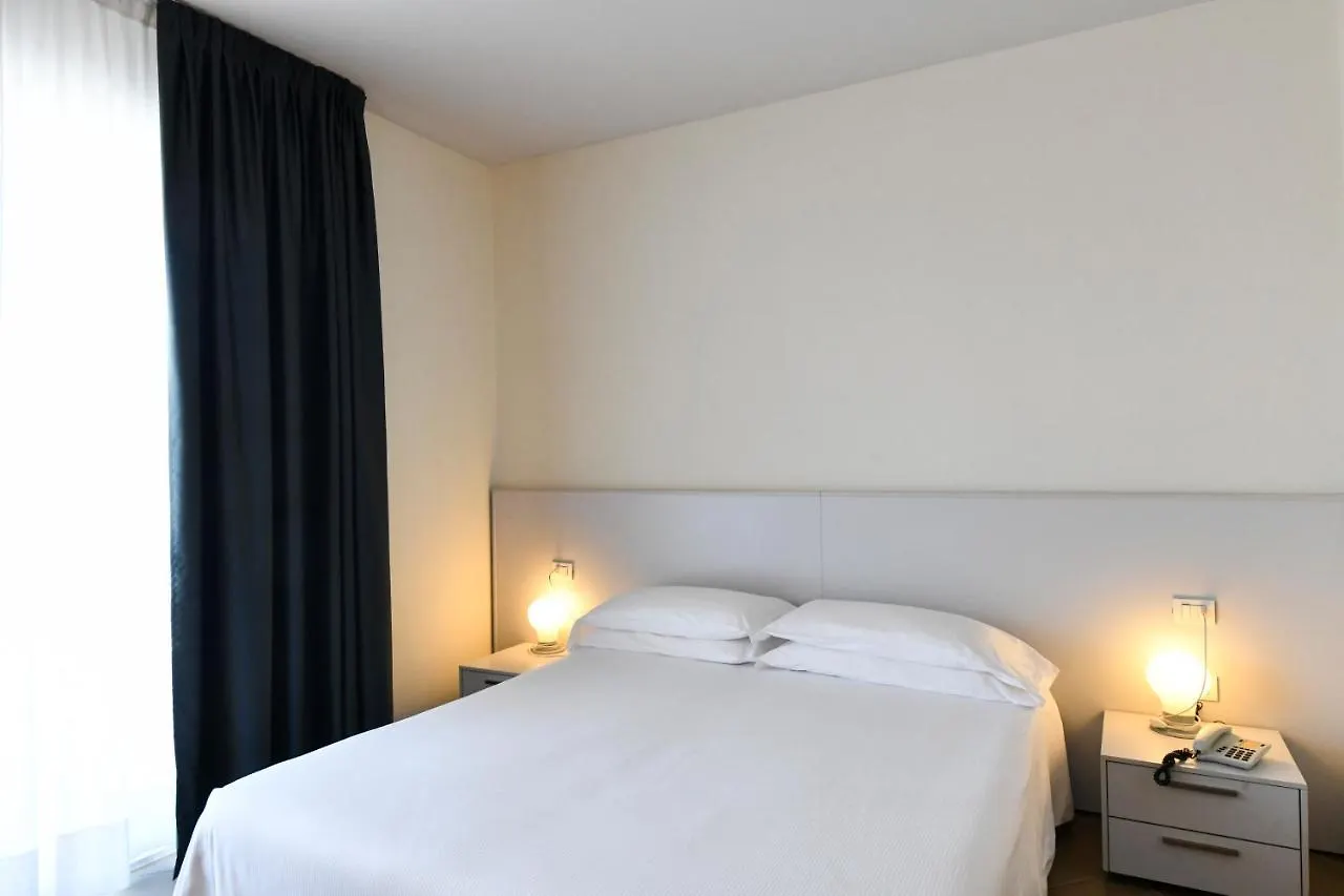 לידו די ג'סולו Hotel Eden
